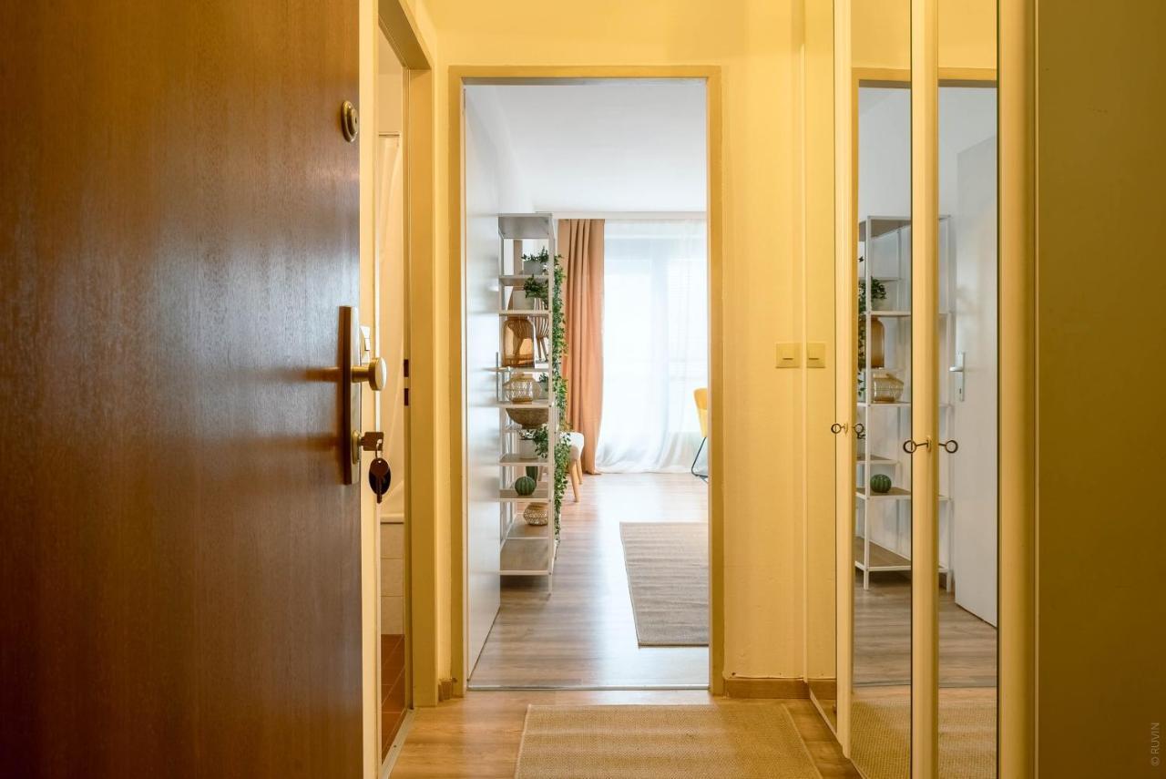 King Bed Home, Next To Akh Michelbeuern Wien